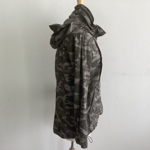 Jolt Long Sleeve Camouflage Hooded Drawstring Hem Front Zip Up Utility Jacket M - Picture 3 of 16